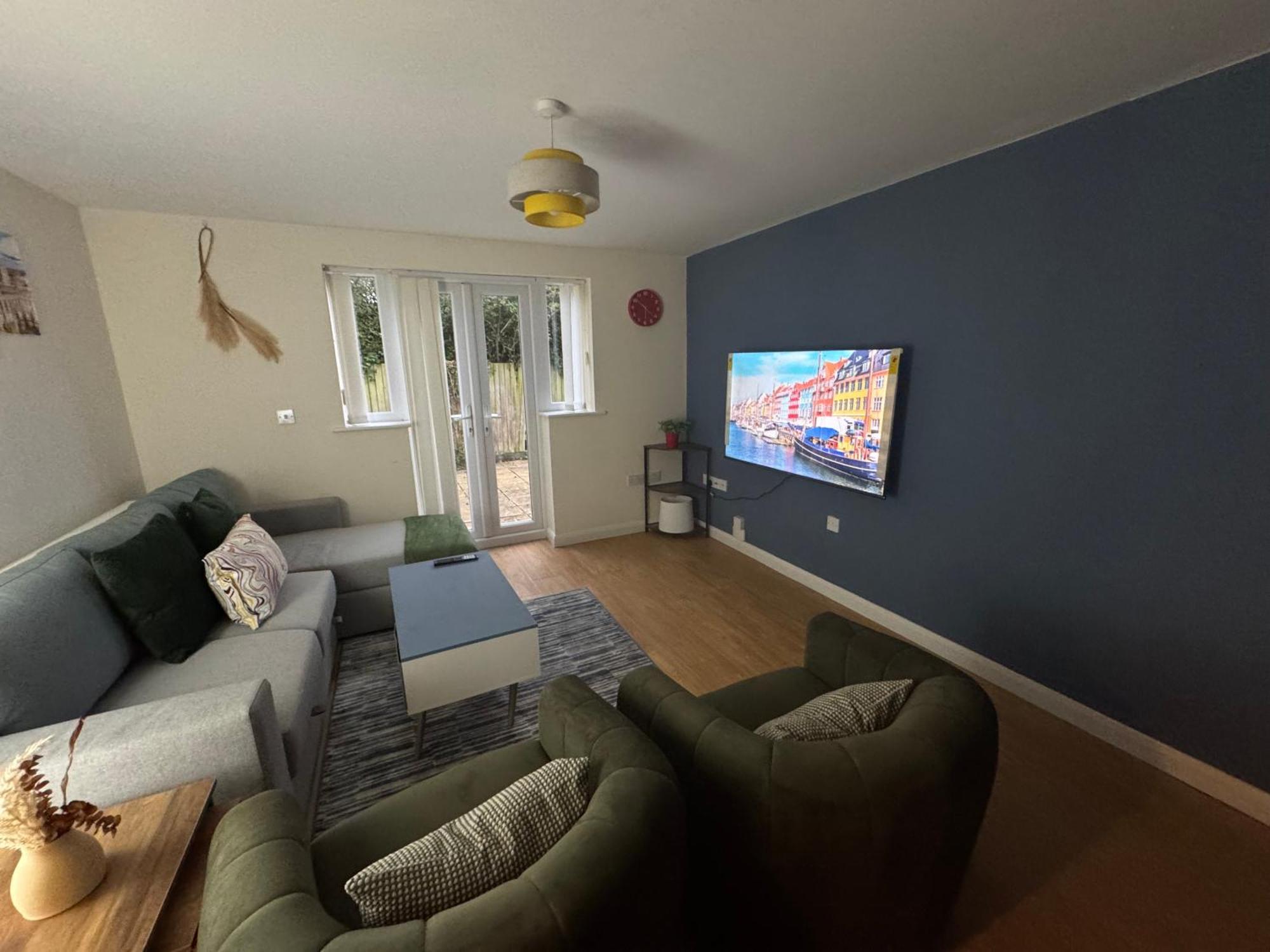 The Vogue Stay, 3 Bedrooms, 2 Bathrooms, Ideal For Jr & Oxford Hospitals, Free Carpark, Conveniently Located For Ring Road Access, 2 Miles From Oxford City Centre Easy Car & Bus Route Exterior photo