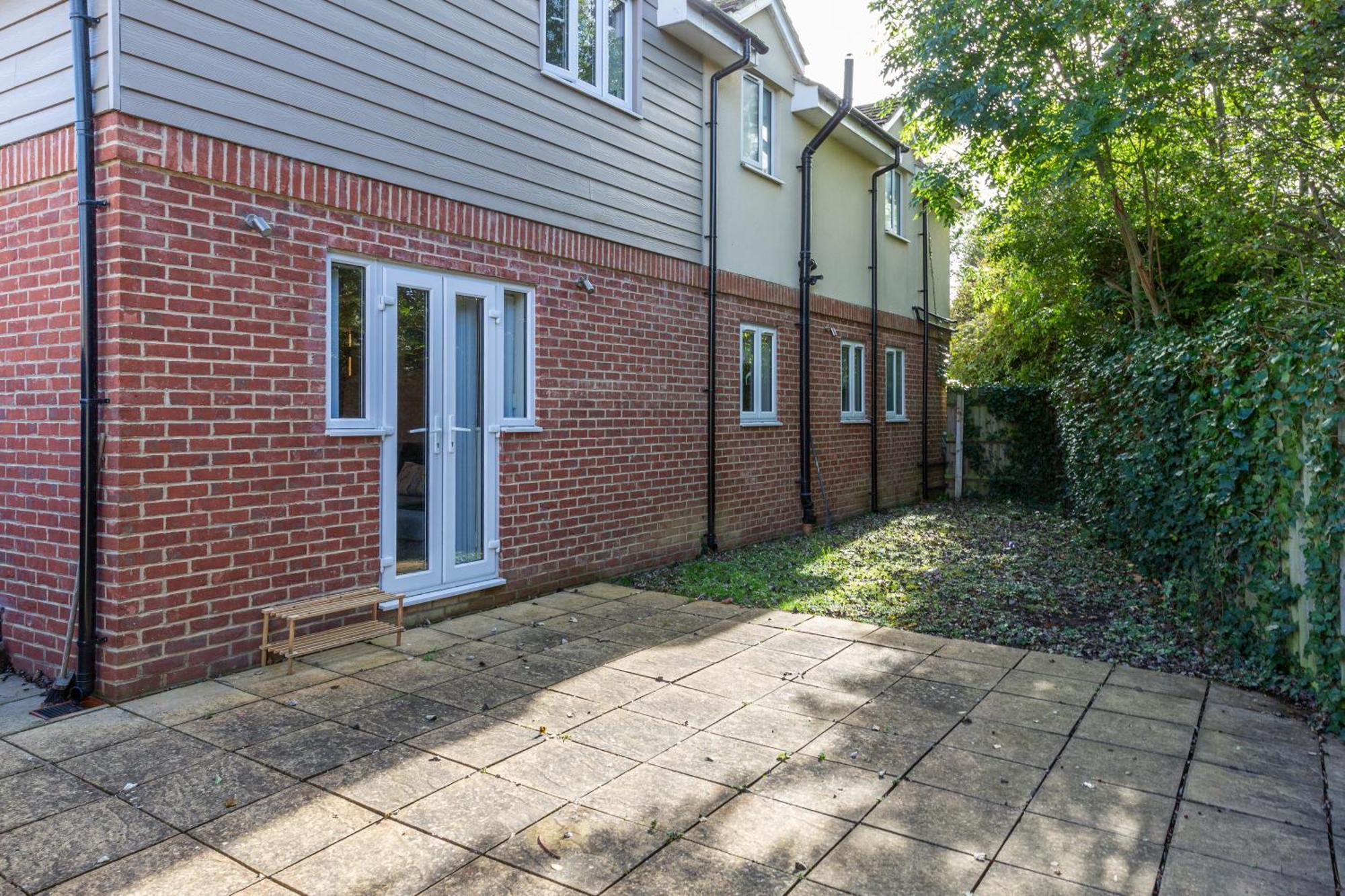 The Vogue Stay, 3 Bedrooms, 2 Bathrooms, Ideal For Jr & Oxford Hospitals, Free Carpark, Conveniently Located For Ring Road Access, 2 Miles From Oxford City Centre Easy Car & Bus Route Exterior photo