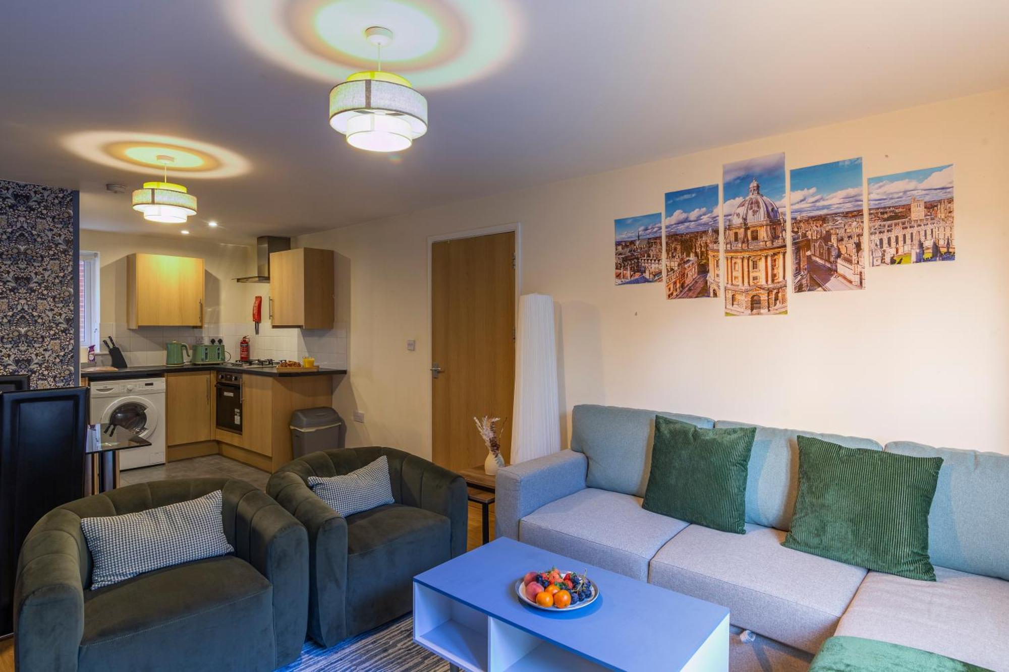 The Vogue Stay, 3 Bedrooms, 2 Bathrooms, Ideal For Jr & Oxford Hospitals, Free Carpark, Conveniently Located For Ring Road Access, 2 Miles From Oxford City Centre Easy Car & Bus Route Exterior photo